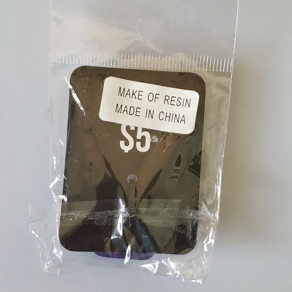 🎈3 FOR $10 RESIN RINGS - Picture 5 of 5